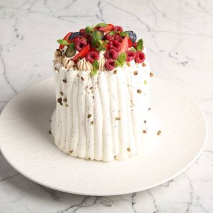 کیک رزبری و پسته